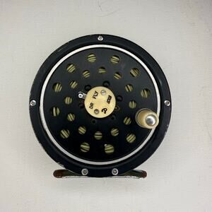 Vintage Fly Fishing Reel With Line Made In Japan Dry Fly Deluxe Black